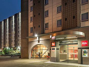 hotel paris ibis cambronne